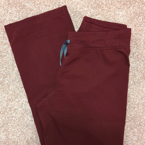 Figs Livingston scrub pants - Picture 3 of 6